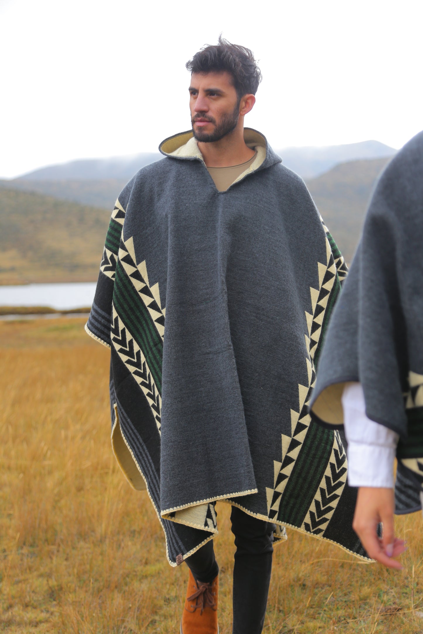 Allpa Poncho