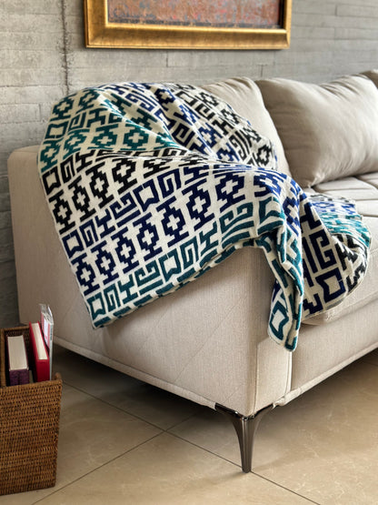 Armuray Blanket