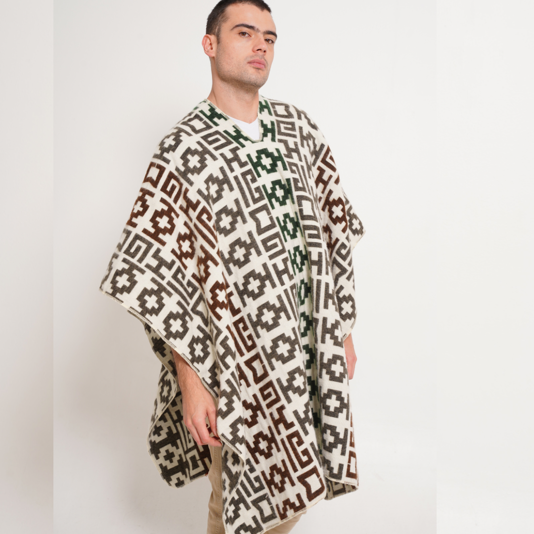 Aymuray Closed Poncho